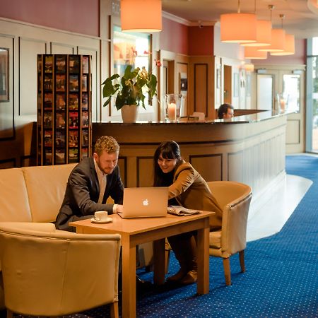 Rochestown Lodge Hotel ダン・レアリー エクステリア 写真