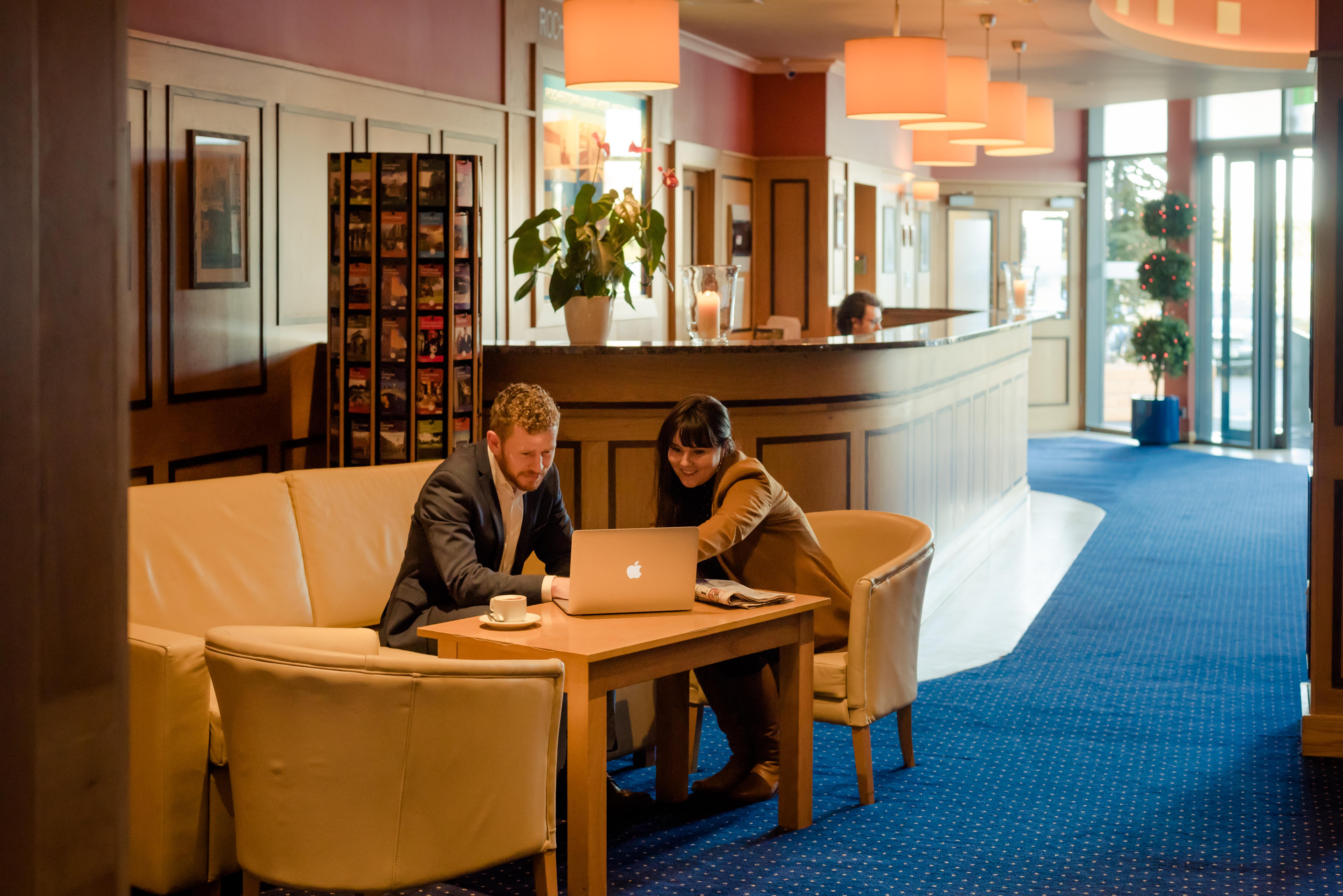 Rochestown Lodge Hotel ダン・レアリー エクステリア 写真