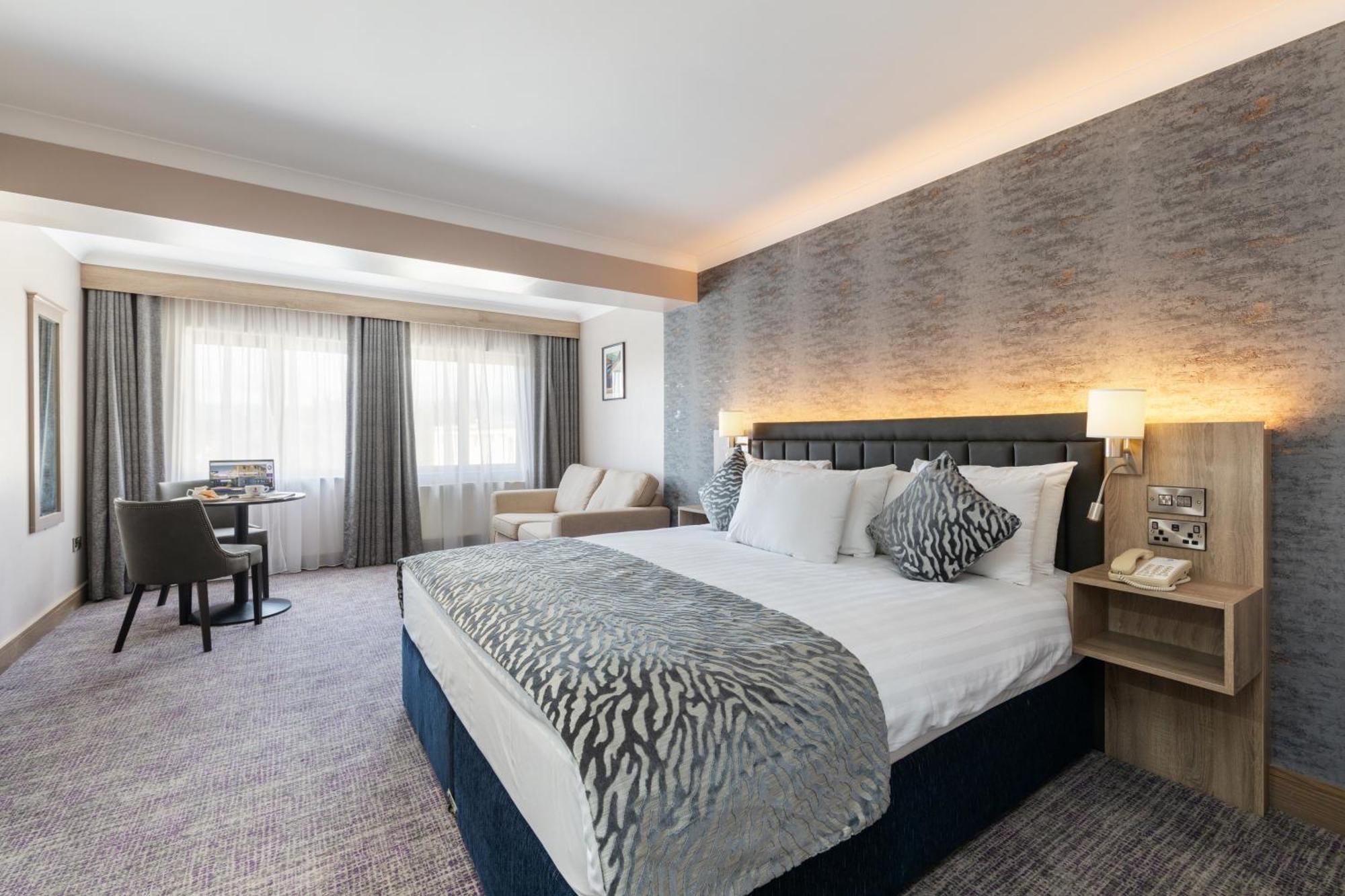 Rochestown Lodge Hotel ダン・レアリー エクステリア 写真