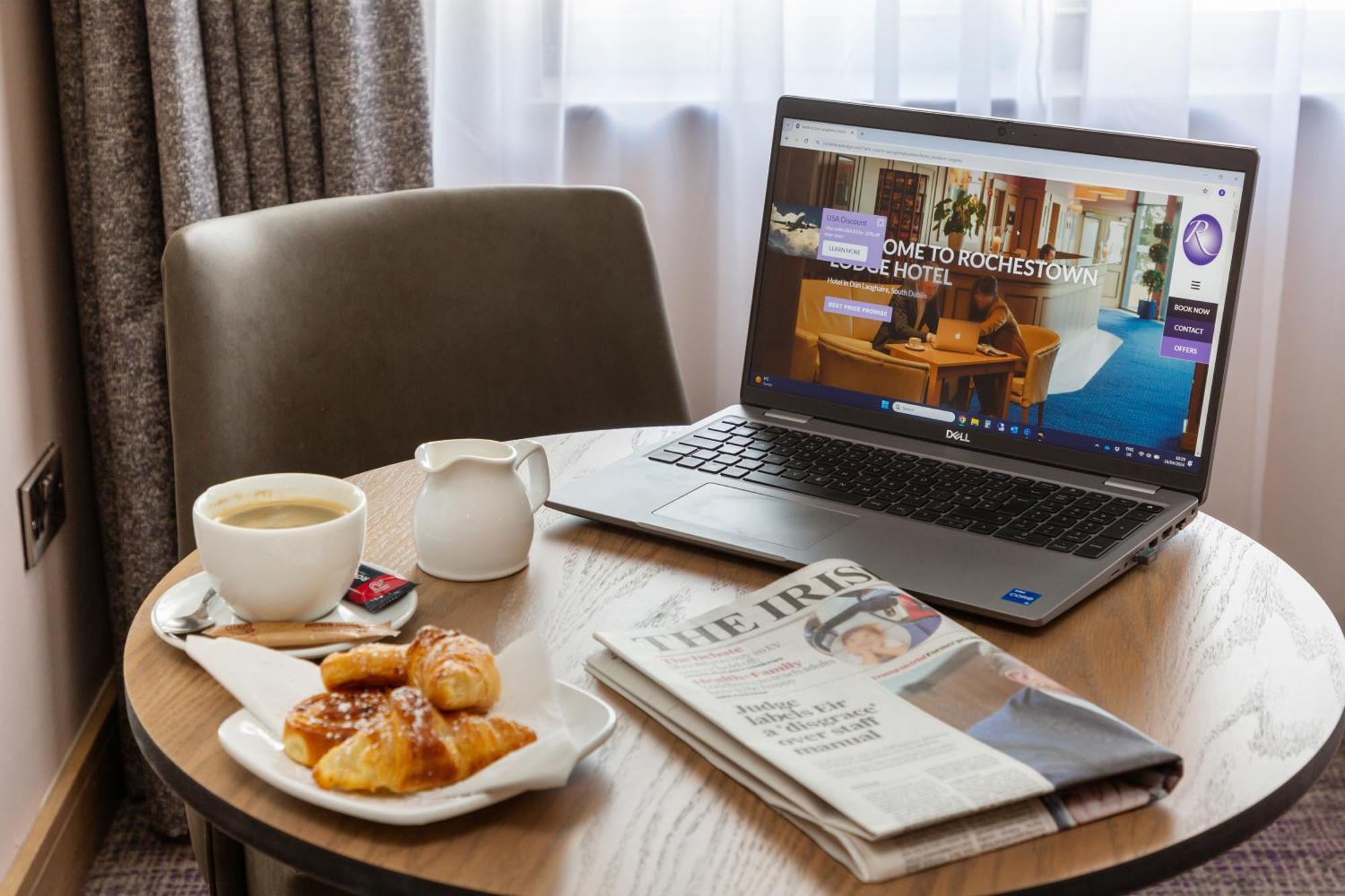 Rochestown Lodge Hotel ダン・レアリー エクステリア 写真