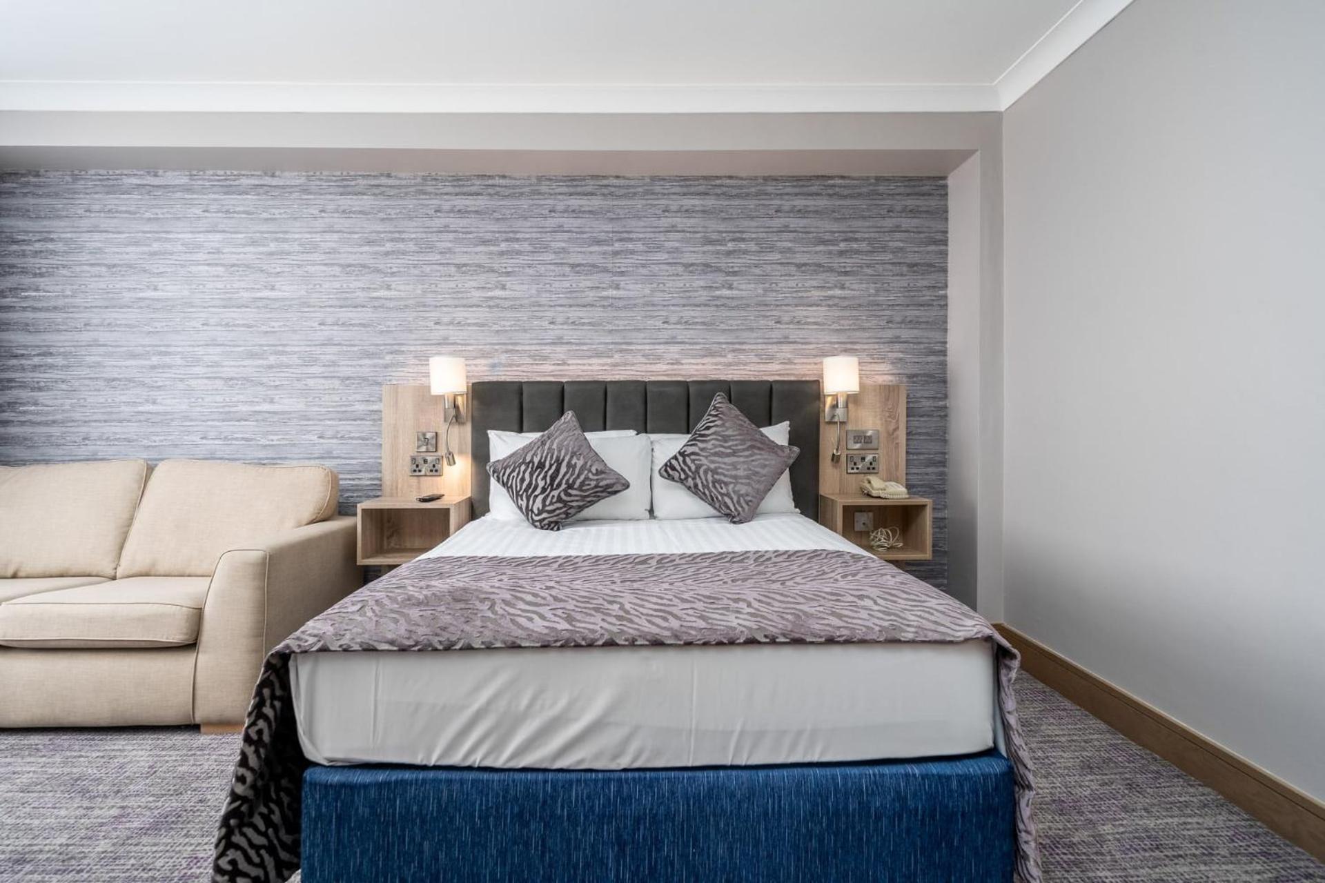 Rochestown Lodge Hotel ダン・レアリー エクステリア 写真