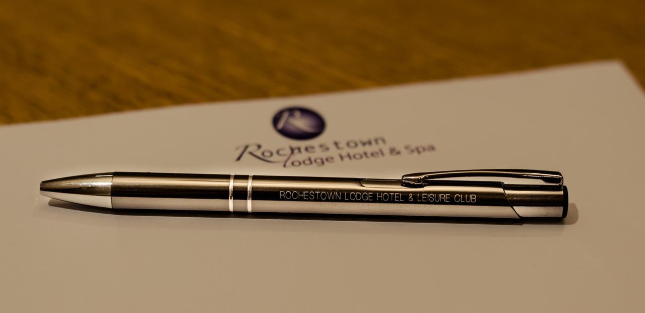 Rochestown Lodge Hotel ダン・レアリー エクステリア 写真